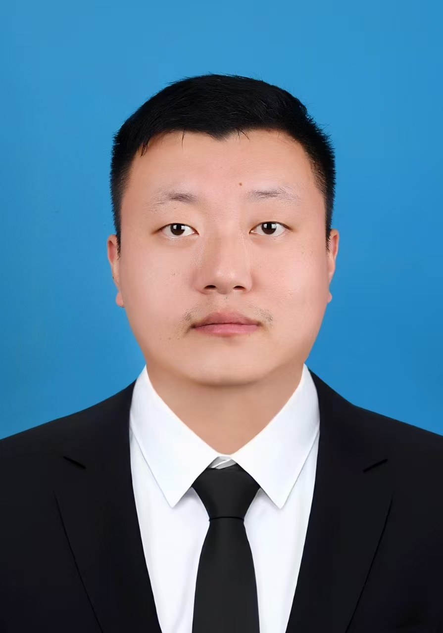 曹晟宇.jpg 曹晟宇.jpg