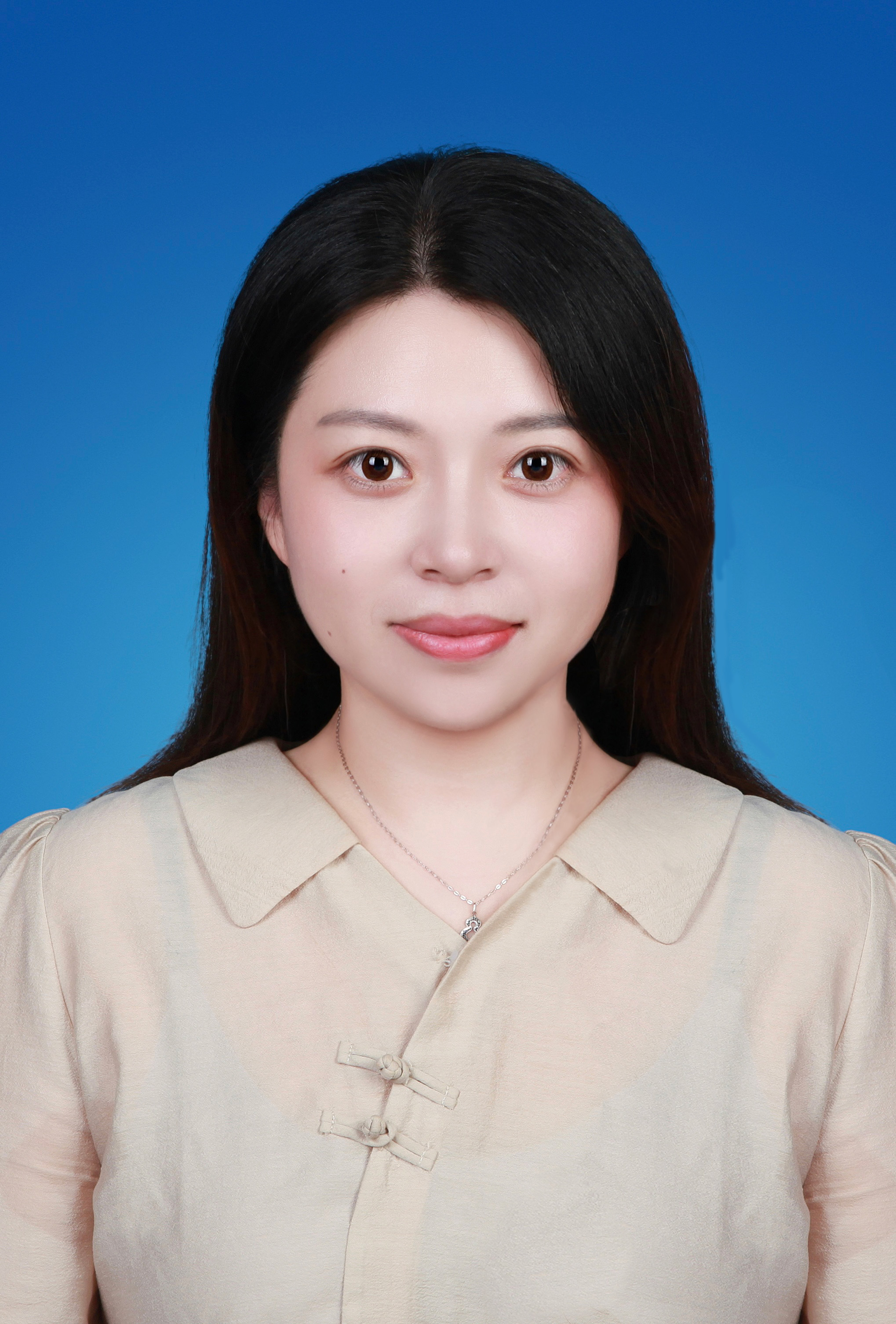 吳瓊(掘港街道辦事處副主任).jpg 吳瓊(掘港街道辦事處副主任).jpg