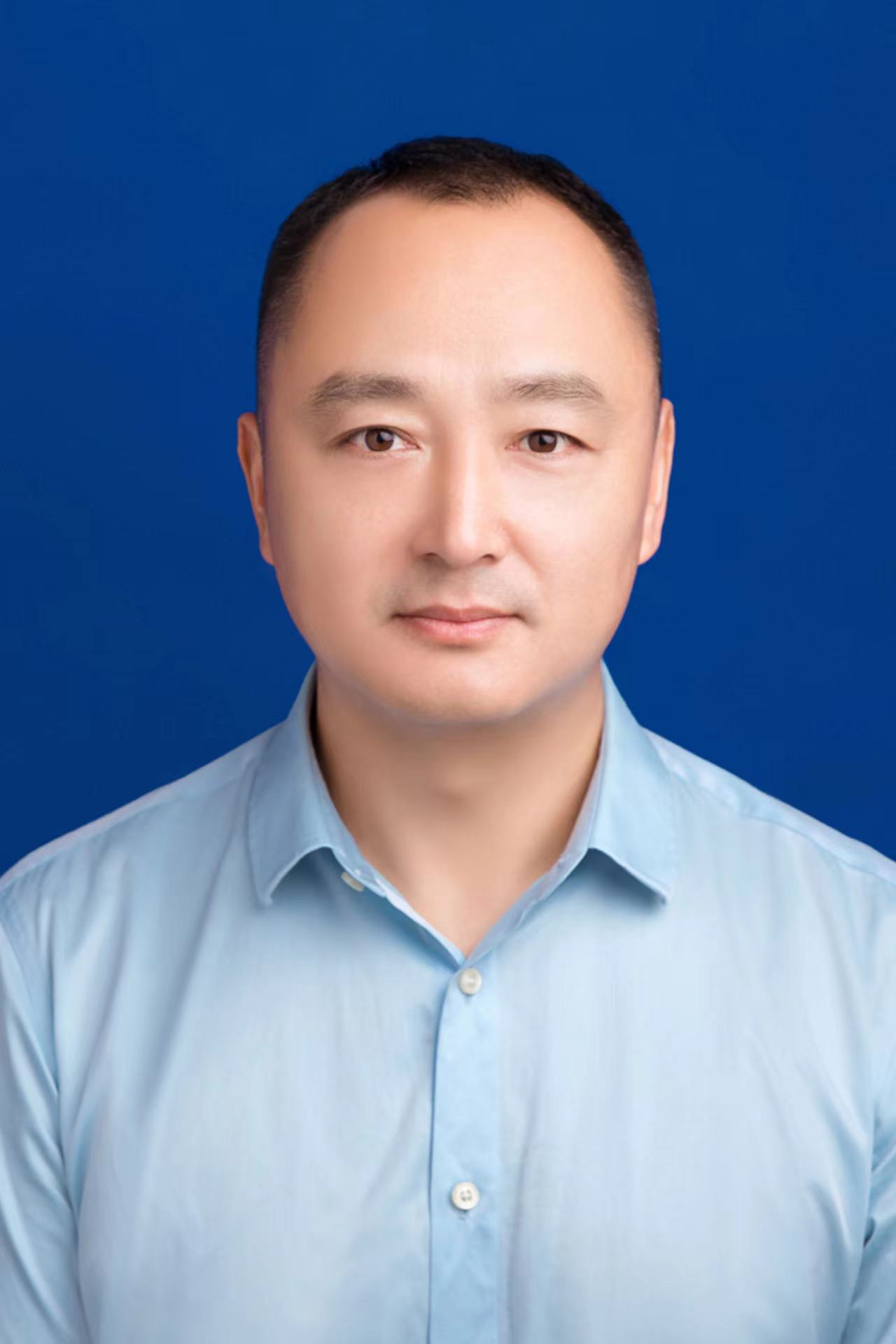 陳董烽.jpg 陳董烽.jpg