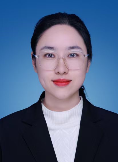 王瑩瑩.jpg 王瑩瑩.jpg