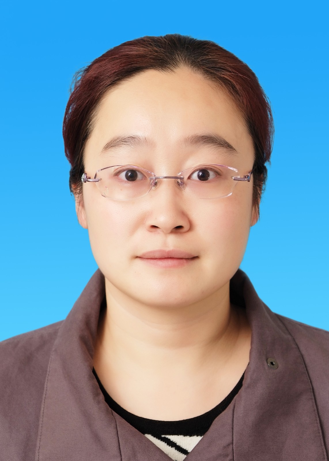 嚴(yán)頻.jpg 嚴(yán)頻.jpg